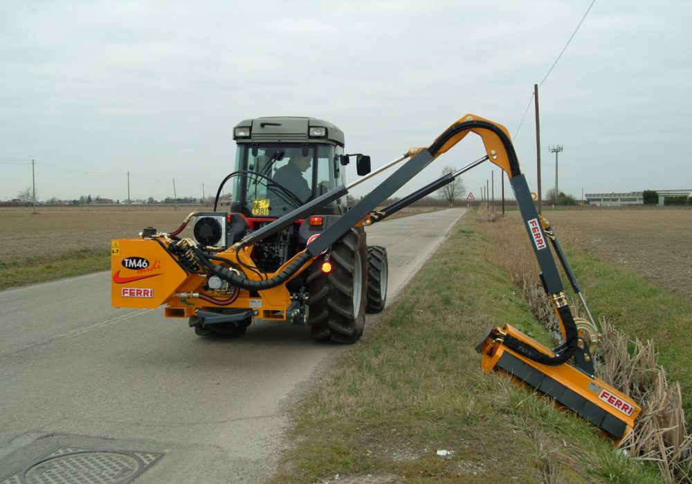 Fotografija izdelka - Hydraulische Auslegermulcher Serie AgriTeam